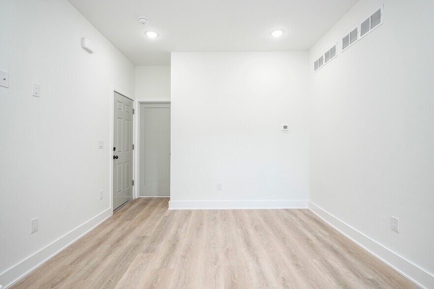 Building Photo - 1822 S 20th St