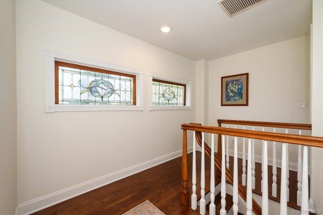 Building Photo - 107 Puritan Dr