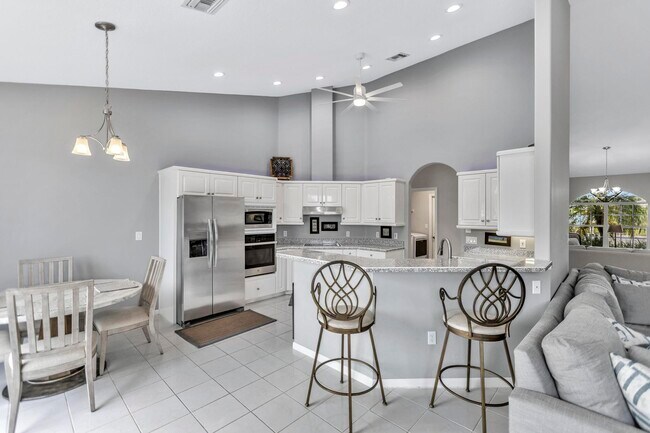 Building Photo - 2127 Lagoon Dr