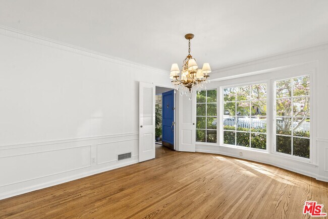 Building Photo - 1204 Beverwil Dr