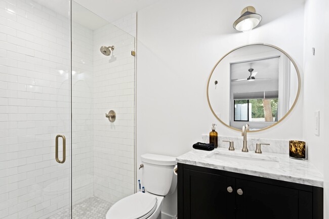 Building Photo - 4633 N 49th Pl