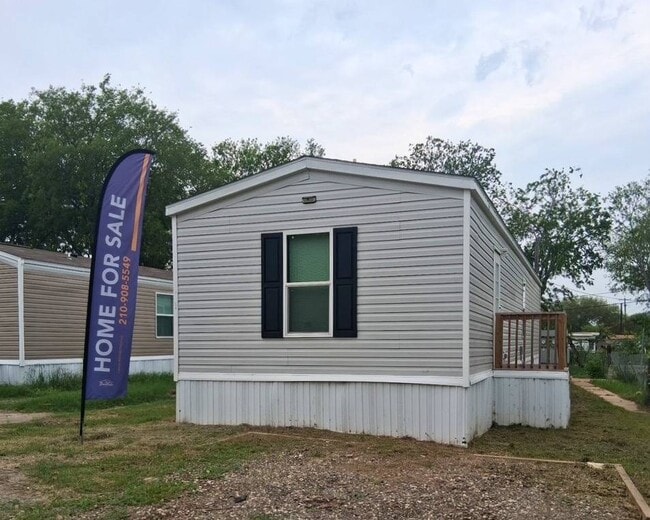 Building Photo - 1721 Pinn Rd