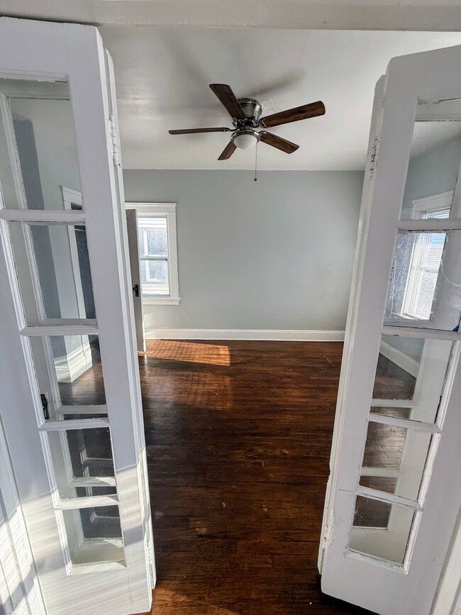 Building Photo - Welcome to your new home in the heart of Cleveland