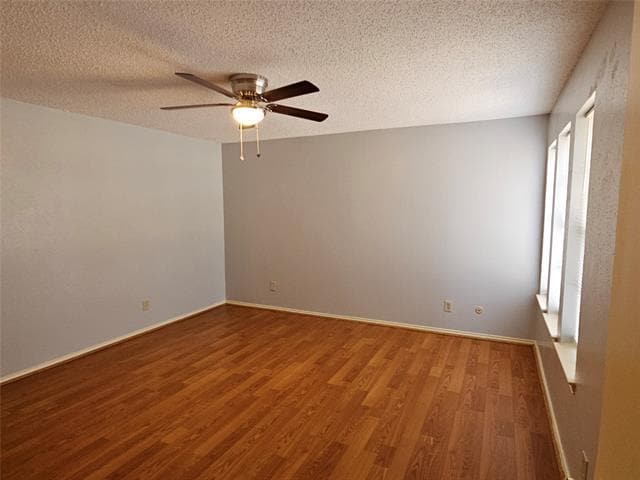 Building Photo - 701 Towne House Ln