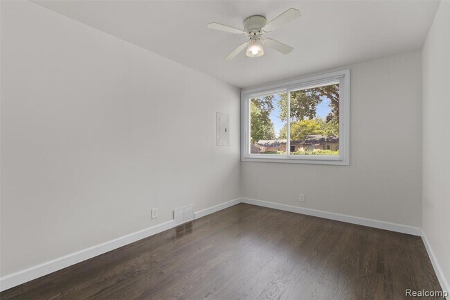 Building Photo - 27361 Delton St