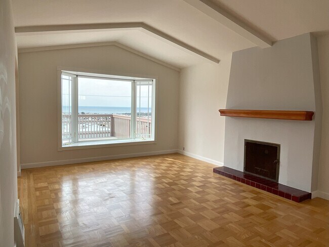 Building Photo - 1667 16th Ave