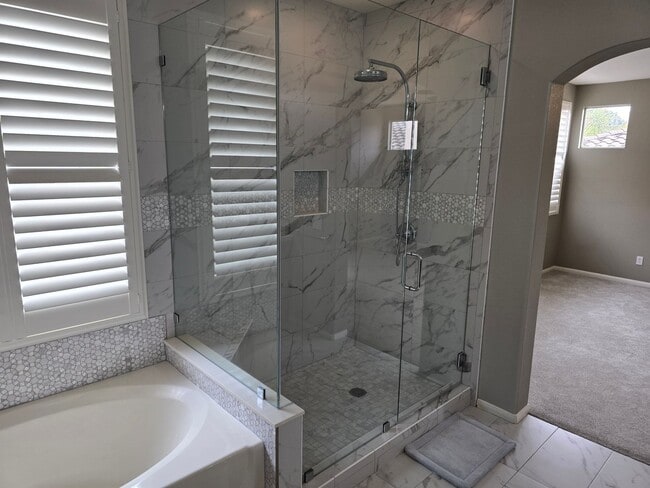 Building Photo - Nicely Updated Three Bedroom Home in Torrey Hills