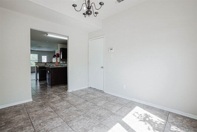 Building Photo - 3050 Thicket Path Way