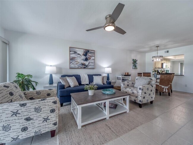 Building Photo - 5204 Wedgewood Ln