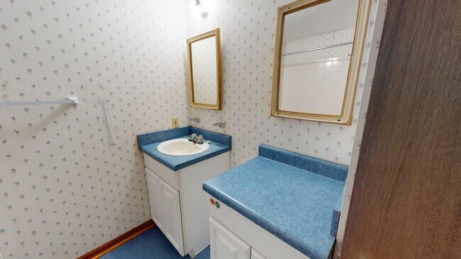 Building Photo - 975 Murray Ln