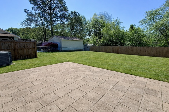 Building Photo - 2531 Clovis Rd SW