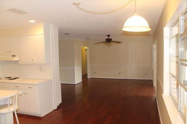 Building Photo - 3821 Collingswood Rd