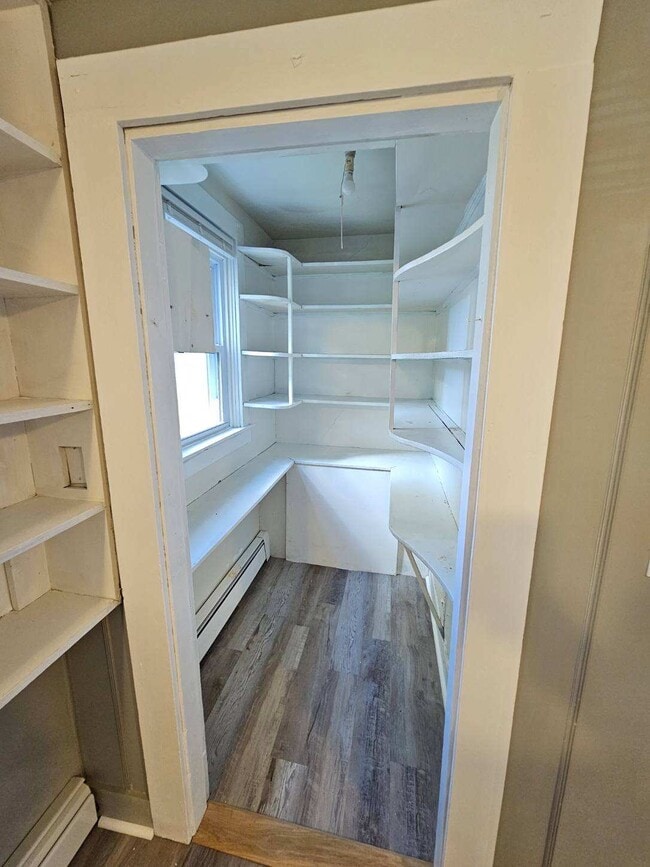 Building Photo - 92 Peirce St.