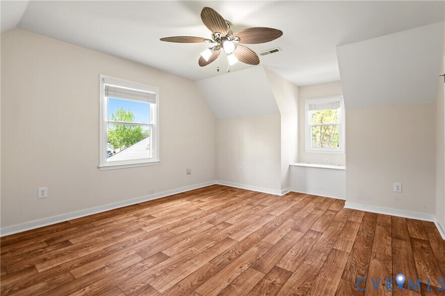 Building Photo - 7156 Birchwood Cir