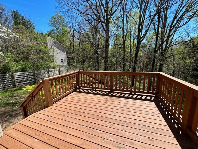 Building Photo - East AVL - JAG 2018 Green Built Custom Home
