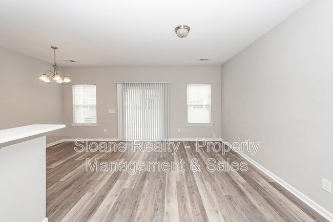 Building Photo - 522 Truman Dr