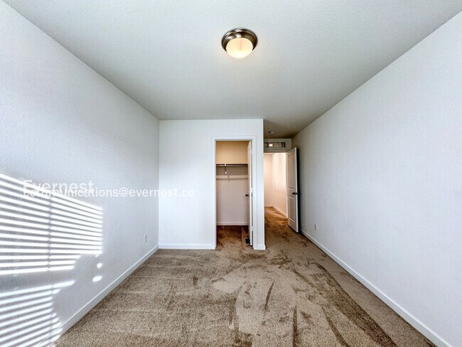 Building Photo - 9021 Hightower St