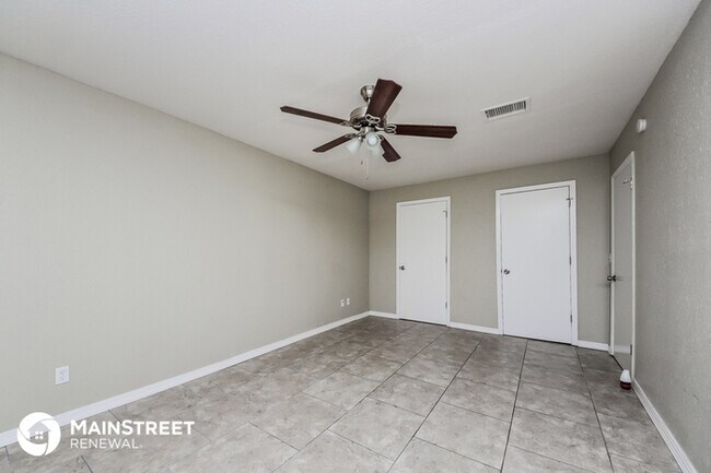 Building Photo - 118 Dahlia Dr