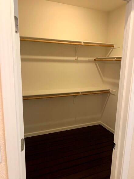 2nd Floor Master Closet - 5853 Flora Cmn