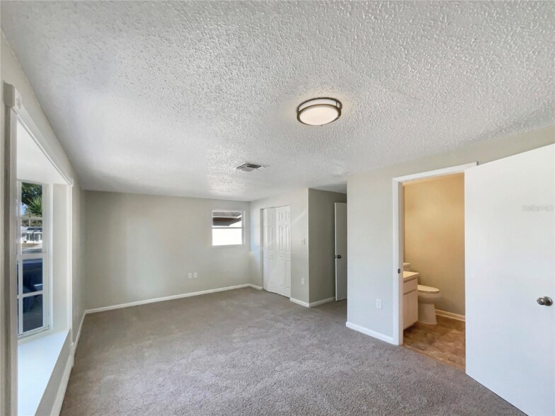 Building Photo - 1714 Sanchez Ave