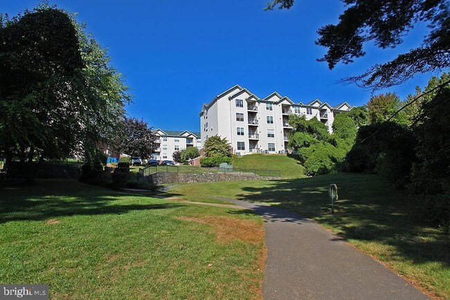 Building Photo - 1600 Spring Gate Dr.