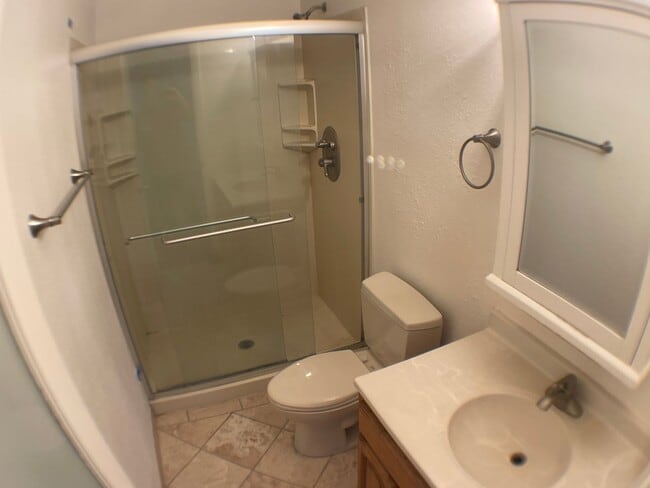 Building Photo - 3 Bedroom Home in Smokerise | Single-Level Living + Natural Light