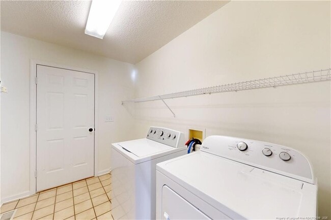 Building Photo - 1245 Monticello Dr