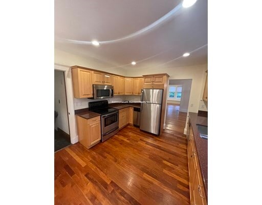 Building Photo - 17 Hillside Rd