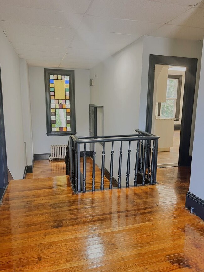 Building Photo - 50/52 West Housatonic Street