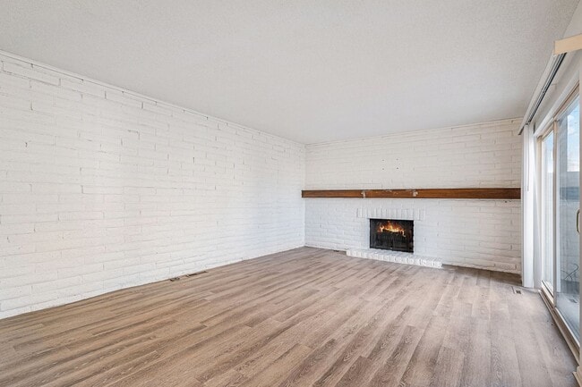 Building Photo - 9574 E Kansas Cir