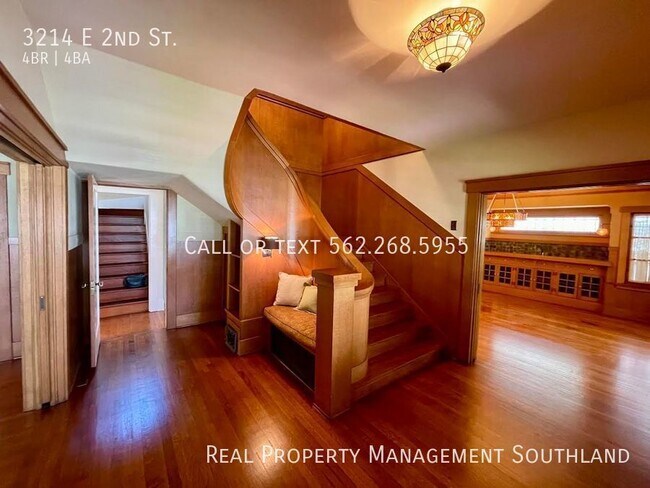 Building Photo - 4 BEDROOM 3 1/2 BATH ESTATE SITUATED IN PR...