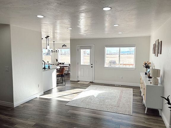 Building Photo - 627 W 2000 N