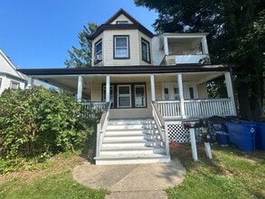 Building Photo - 347 Norwood Ave