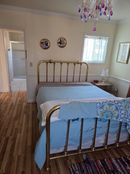 Building Photo - 115 8th St