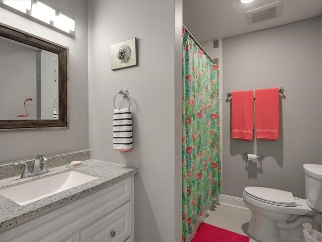 Building Photo - 10 Windsor Ct