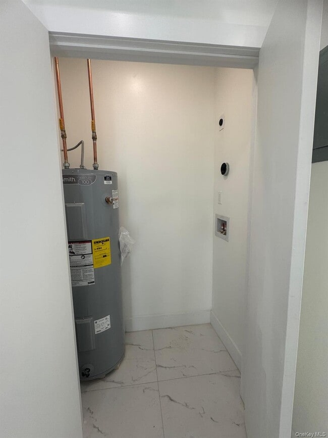 Building Photo - 91-04 43rd Ave