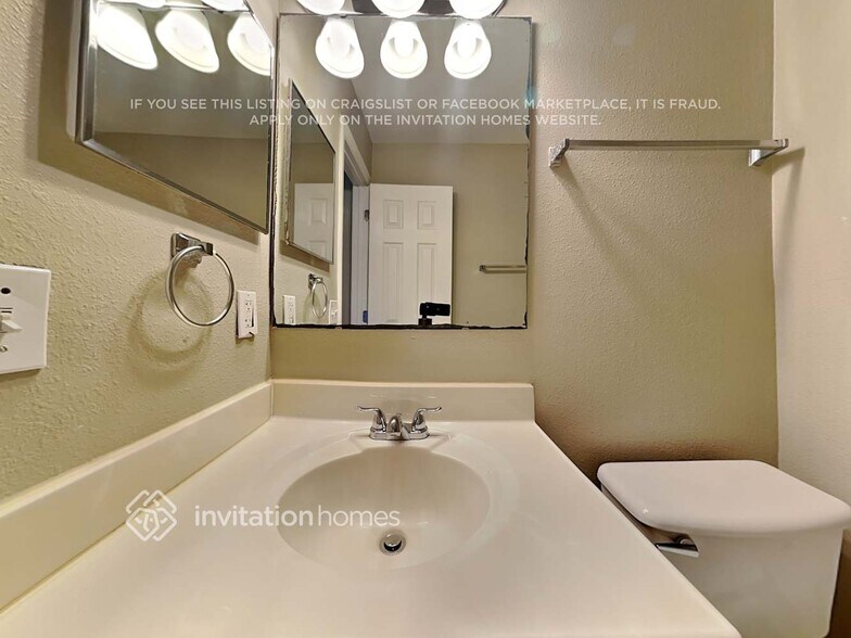 Building Photo - 11336 Ivy Flower Loop