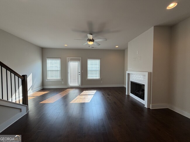 Building Photo - 3782 Oxford Cir