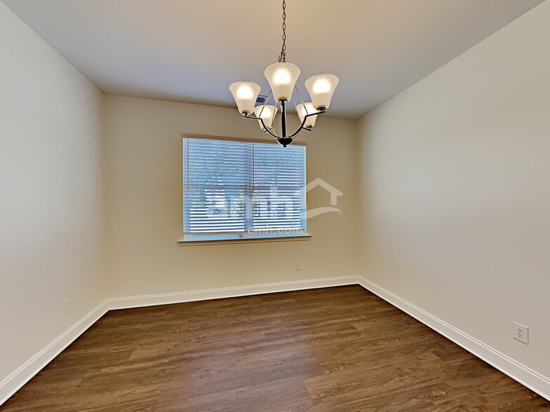 Building Photo - 3557 Okelly Dr