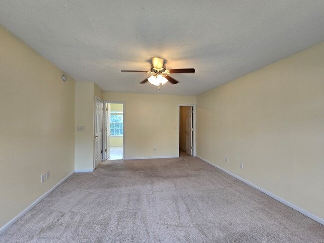 Building Photo - 1601 Ruger Dr