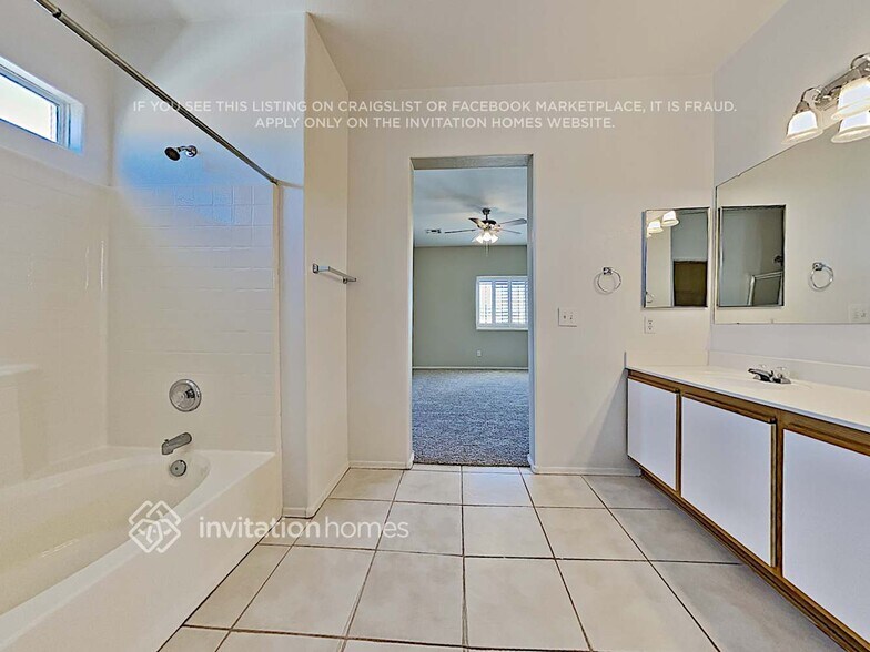 Building Photo - 13133 W Ventura St