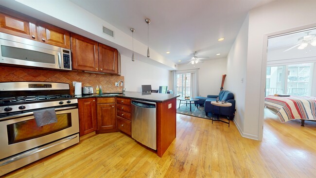Building Photo - 421 Jackson St