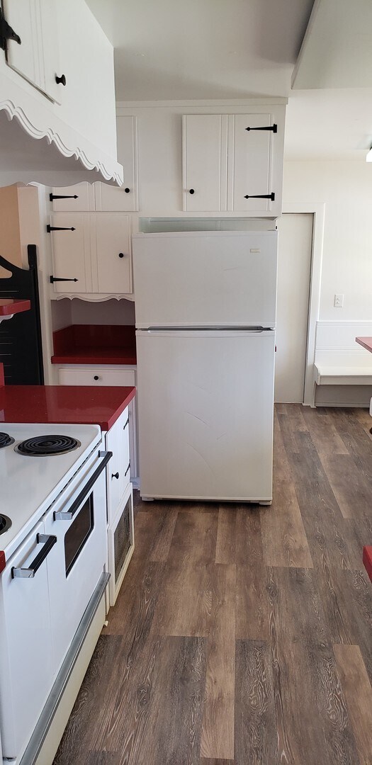 Building Photo - Excellent, Well Preserved and Restored 3 Bedroom Home - Available Soon!