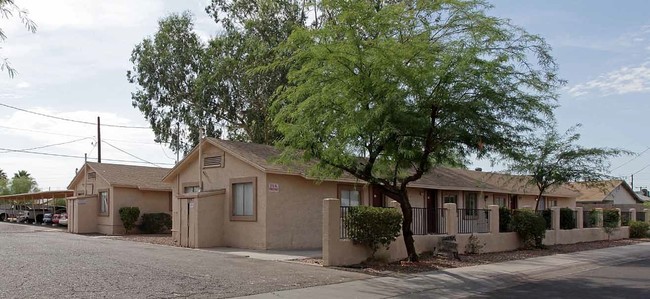 Primary Photo - 275 N Fresno St