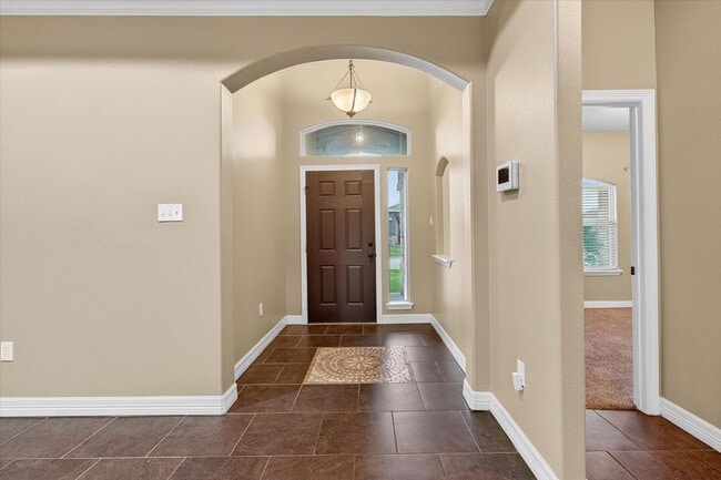 Building Photo - 6905 Anastasia Dr