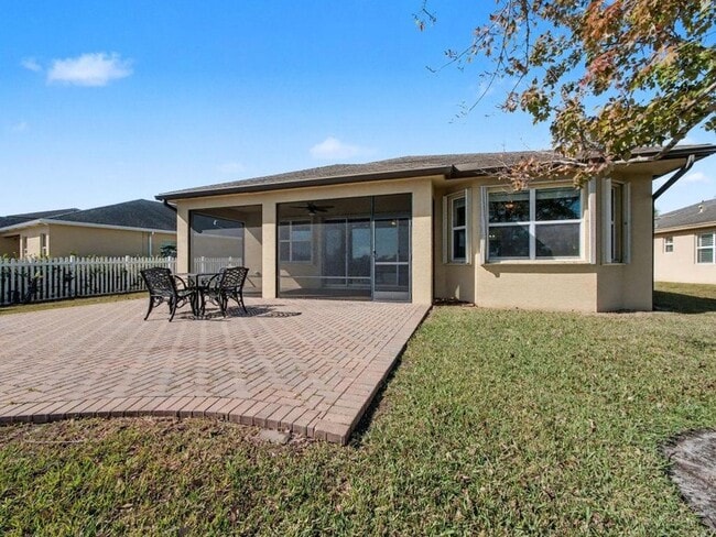 Building Photo - 12115 SW Bennington Cir