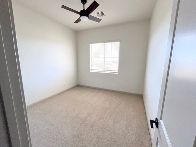 Building Photo - 4Bed/2Bath House in Rio Verde! $199 MOVE-I...