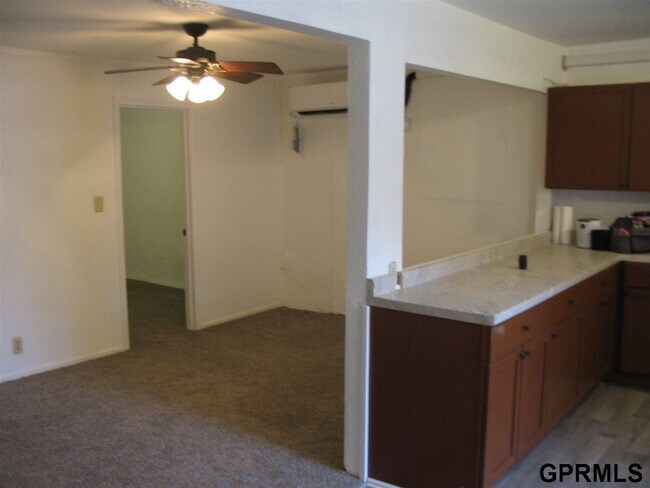 Building Photo - 313 Main St