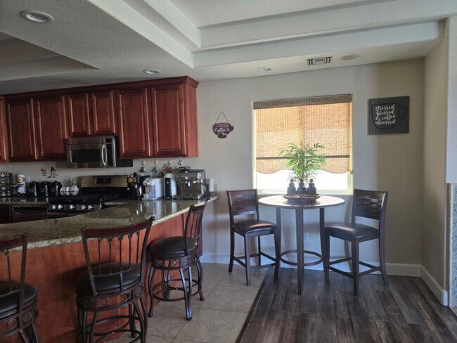 Building Photo - VACATION RENTAL - Condo on the River