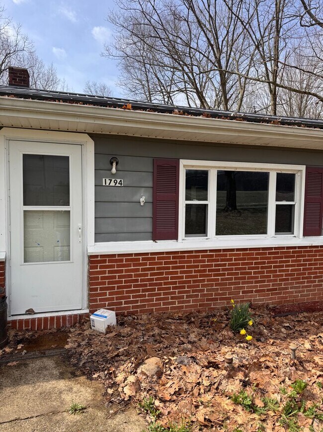 Building Photo - 1790-1794 Rutledge Rd